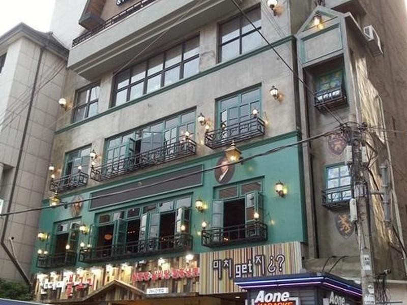 Mamas And Papas Guesthouse And Apartments In Seoul Exterior photo